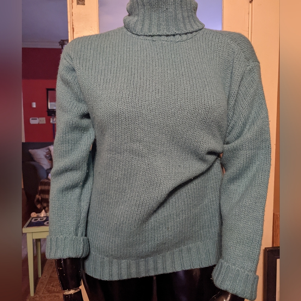 Iconic Vintage J Crew wool turtleneck sweater
